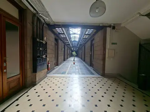 Oficina en Alquiler 76 años