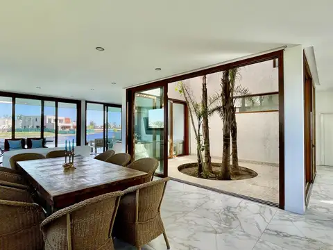 CASA AL LAGO EN LAGUNA GRANDE VILLANUEVA - 6 AMBIENTES