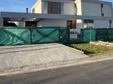 Casa en Venta Barrio Santa Ines, Canning