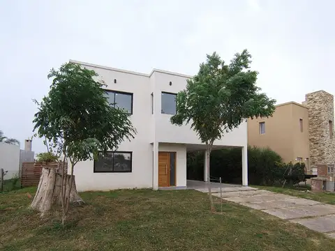 Casa en Venta en Countries y Barrios Cerrados en Pilar, USD 230.000