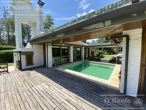 Casa 5 ambientes con 1 baño