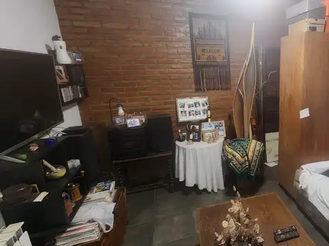 Casa 4 ambientes 200 m² c/ garaje 2 autos - Ramos Mejia