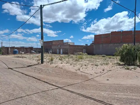 Vende terreno de 250 m2 en Ayres de León