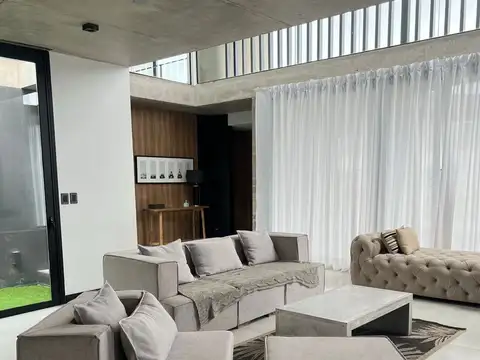 Casa en Alquiler en Terralagos Country