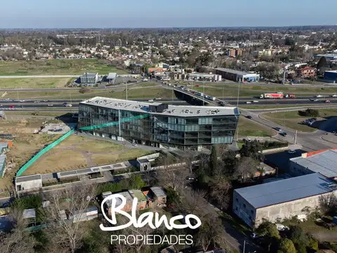 Oficina en Alquiler en Pilar, USD 850