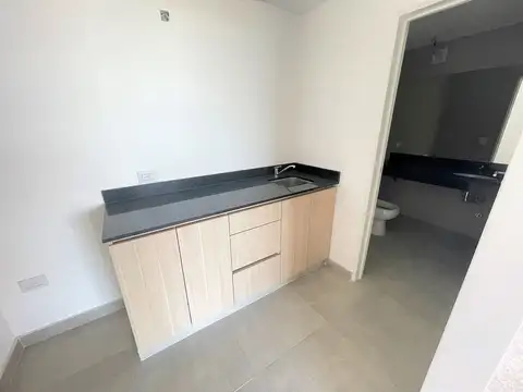 Oficina en Alquiler con 1 cochera