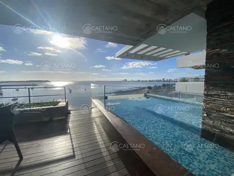 Departamento 4 ambientes con 5 baños