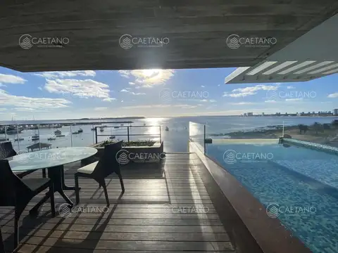 Venta apartamento 3 dormitorios + dependencia en Puerto Punta del Este
