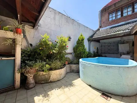 Casa 7 ambientes con 3 baños