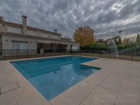 Casa en Venta en Las Praderas De Lujan, USD 650.000