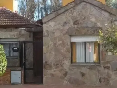 Casa en venta - 3 Dormitorios 1 Baño 1 Cochera - 300Mts2 - Jeppener, Coronel Brandsen