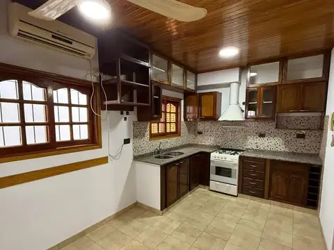 Depto Tipo Casa en Alquiler en Villa Martelli, $ 930.000