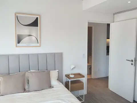 Dr Enrique Finochietto  al 900