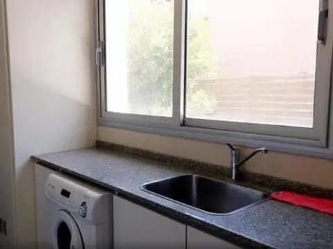 Casa en Alquiler Temporal con 2 cocheras