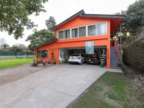 VENTA/PERMUTA CASA QUINTA 3 AMB + 3 DEPTOS 2 AMBIENTES