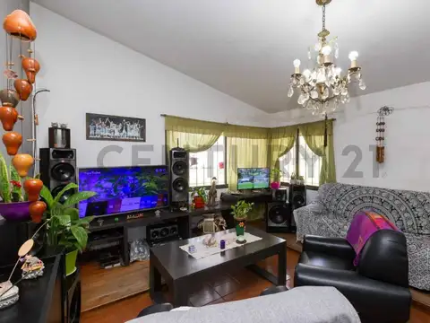 LA TRADICION 1000, Piso 0