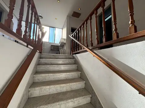 Depto Tipo Casa en Venta 56 años