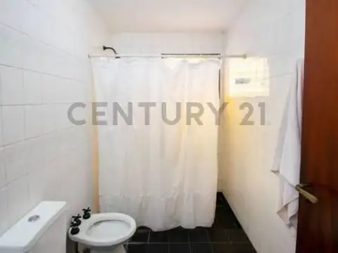 Casa en venta 2 dotmitorios verde cochera apto banco