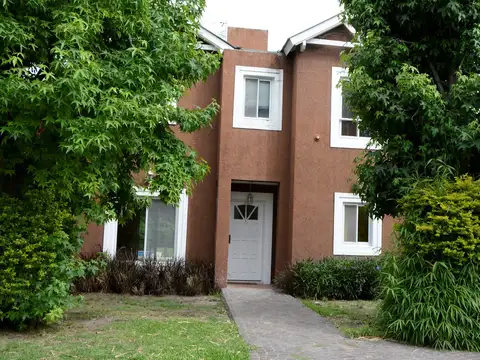 Casa Chalet  en Venta en El Molino, Pilar, G.B.A. Zona Norte