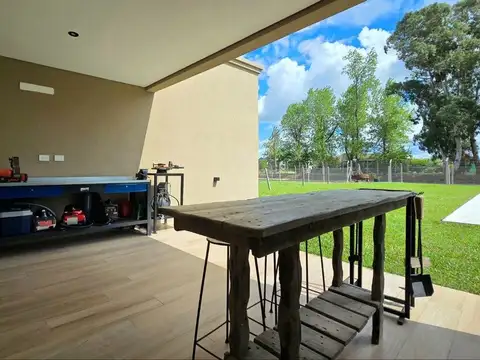 Casa en Venta en Pilar del Este - San Ramiro, USD 194.500