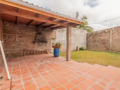 Casa en Venta en Berazategui, USD 99.000