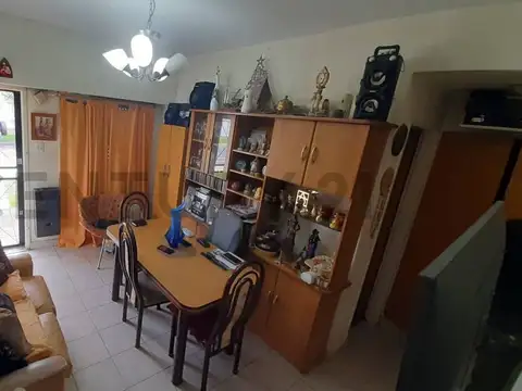 Monseñor José Francisco Marcón 100, Piso 0