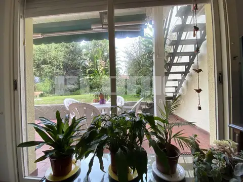 Casa en Venta con 4 cocheras