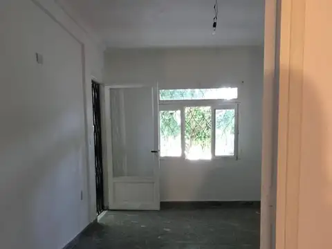 Depto Tipo Casa 5 ambientes con 2 baños