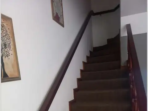 Alquiler de Tríplex 6 ambientes con piscina en Ciudad Jardín Lomas del Palomar, Tres de Febrero