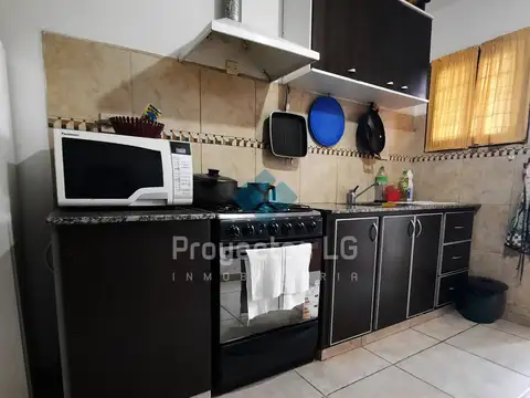 VENTA- CASA 2 DORM.- COLONIA CAROYA