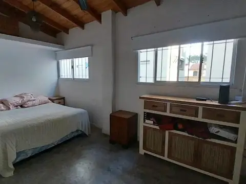 Depto Tipo Casa en Venta en Colegiales, USD 250.000