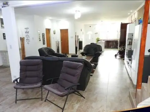 2 CASAS TOTALMENTE INDEPENDIENTES SOBRE LOTE DE 28 MTS, IDEAL MULTIFAMILIAR