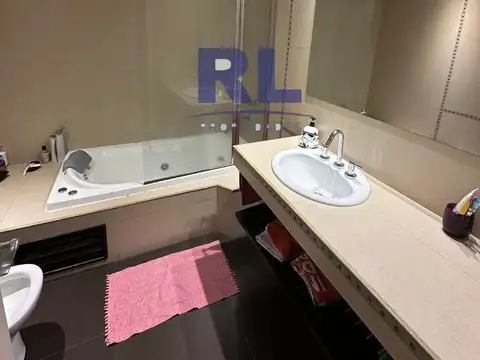 Onésimo Leguizamón 7200