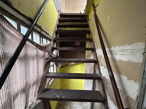 Depto Tipo Casa 5 ambientes con 1 baño