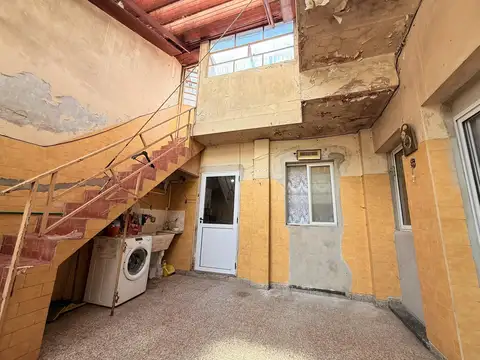 Depto Tipo Casa en Venta 50 años