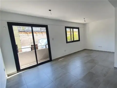 Departamento en Alquiler en Temperley, $ 380.000