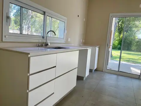 Casa en Venta al Oeste