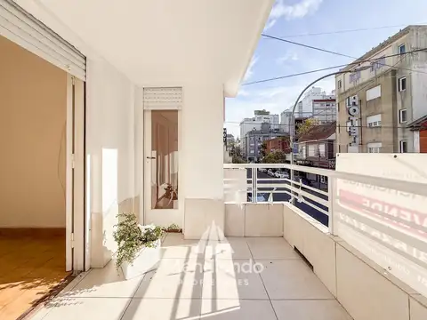 PH 3 amb.   dep. con balcón terraza al frente y terraza propia. Zona Aldrey.