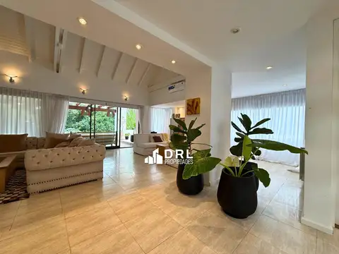 Casa en Venta de 5 dormitorios