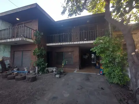 Amplio lote sobre Av Roca ideal emprendimiento inmobiliario