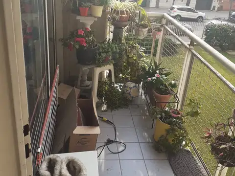 Hermoso 2 amb. al frente con balcón. Súper luminoso! 40 mts2. Impecable estado! Torres Sol De Luro