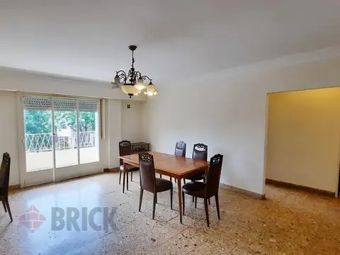 SEMIP EN AV. MOSCONI AL 3200 - FRENTE 88 M2 TOTALES IMPEC BALCON PATIO TODO SOL ESPECTACULAR LIVING