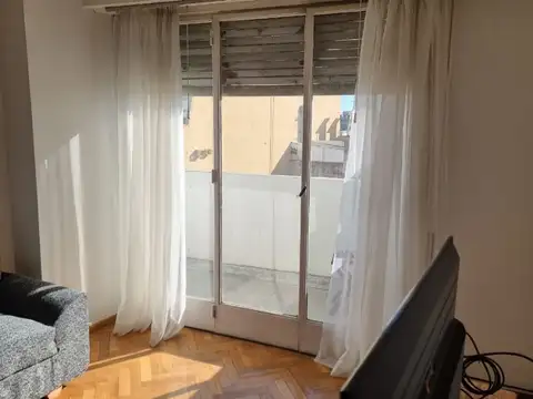 Excelente departamento amoblado y equipado  con  Cochera en el corazon de la ciudad.