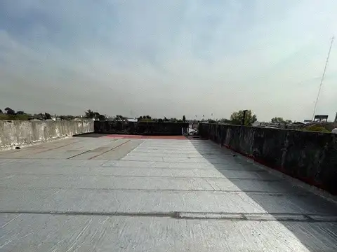 Galpon en Venta 10  mts Frente