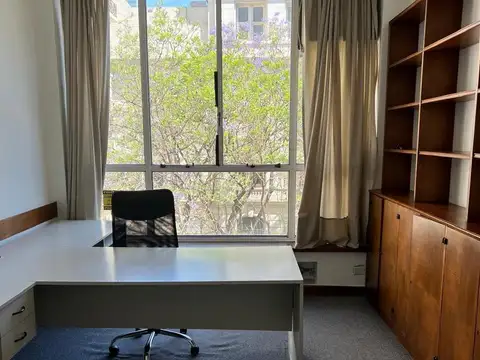 Oficina en Alquiler 67 años