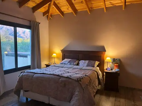Casa 5 ambientes con 3 baños