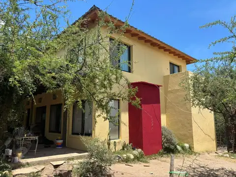 Casa 4 dormitorios con pileta en Carpinteria