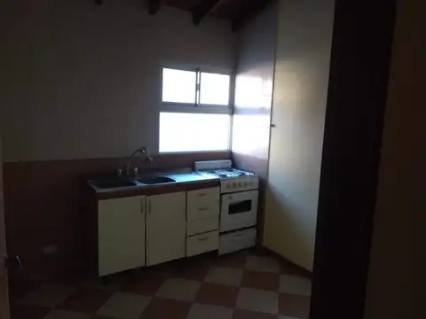 Depto Tipo Casa 4 ambientes con 1 baño
