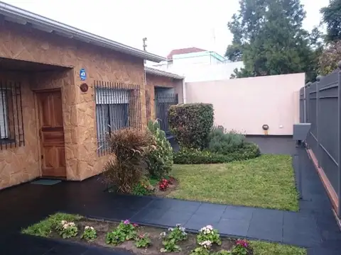 Casa en Venta con 16 cocheras