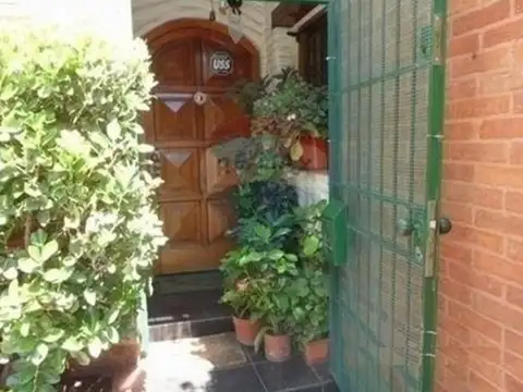 Depto Tipo Casa en Venta 41 años
